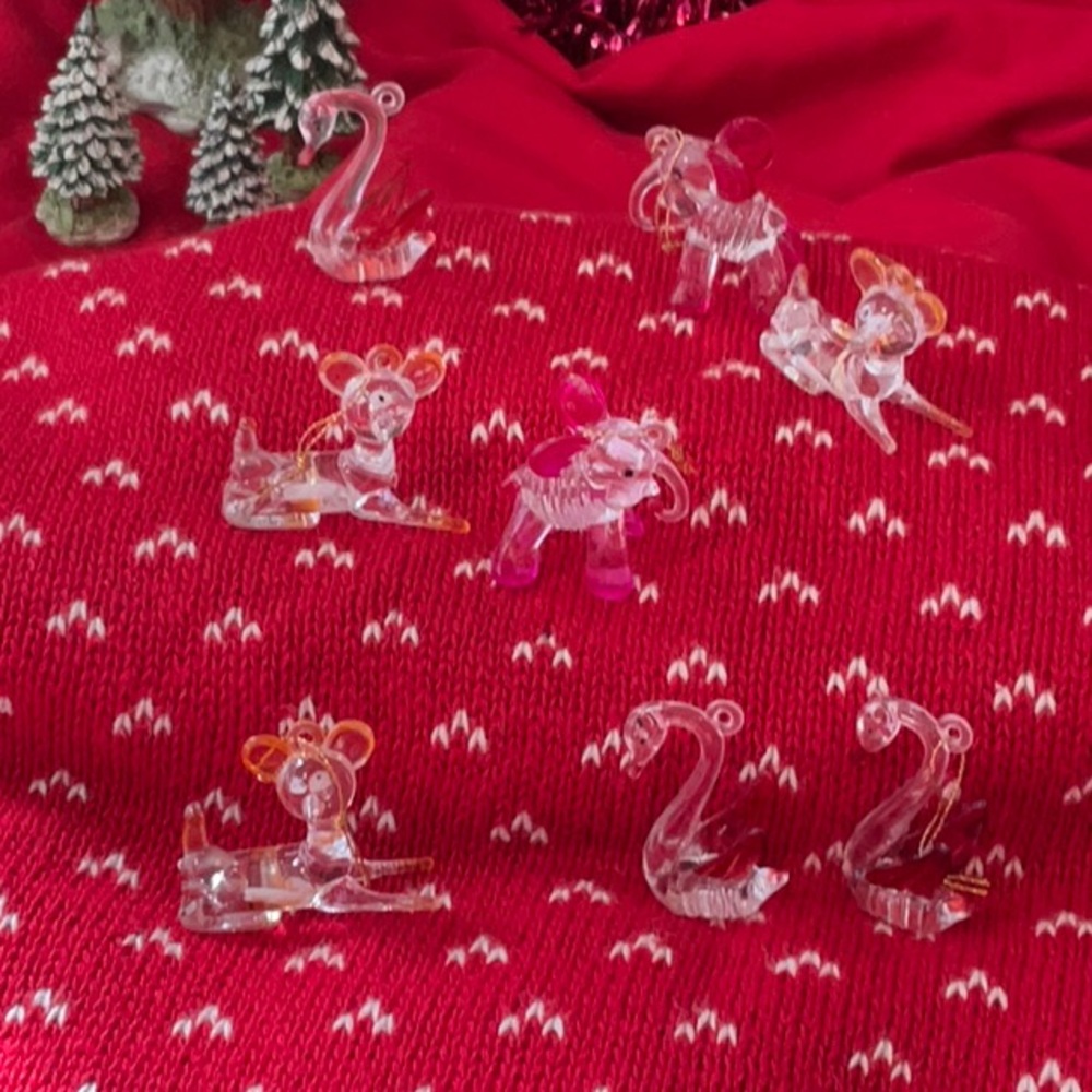 SET OF EIGHT ORNAMENTS (MINIATURE)